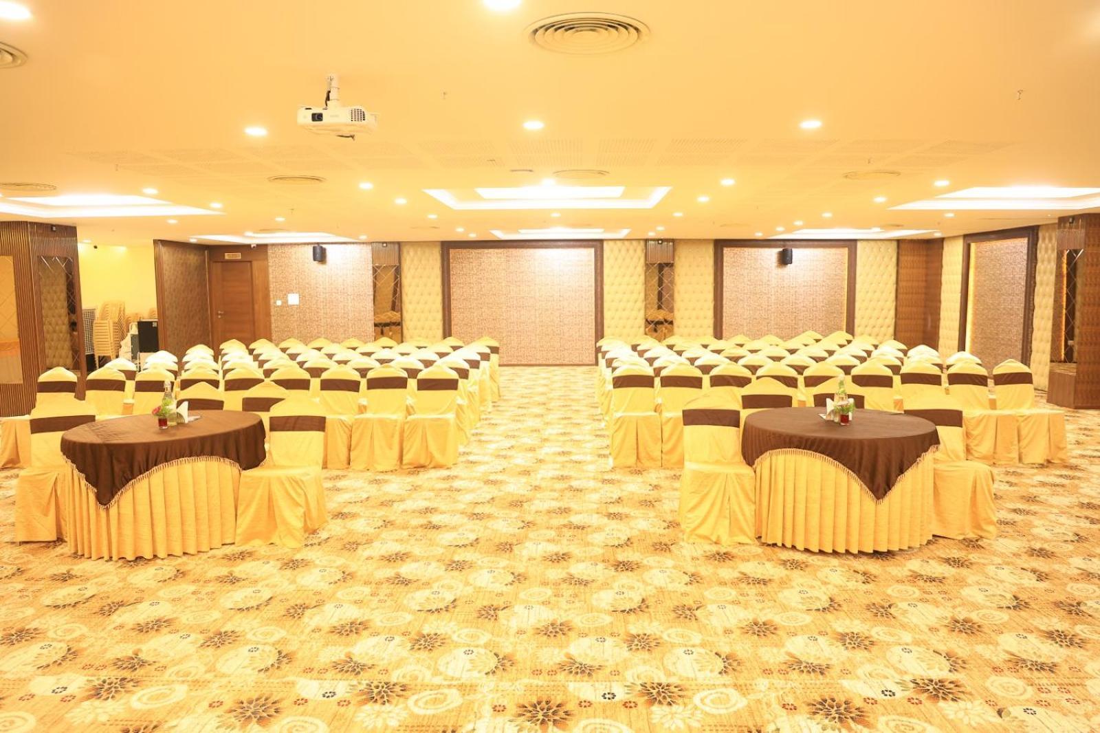 Hotel Anand Grand Hosūr 외부 사진